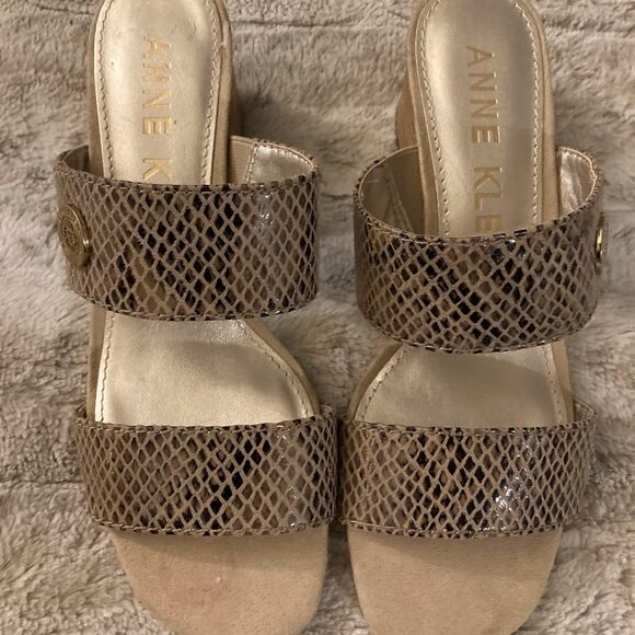 : : ANNE KLEIN NEW Faux Snake Skin Sandals with Chunky Heels : : - Picture 12 of 13